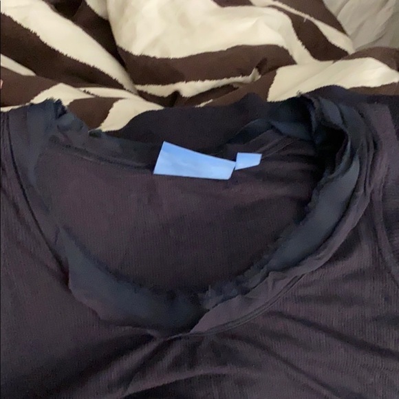 Used vera wang tank top with a trimmed collar - Picture 4 of 4